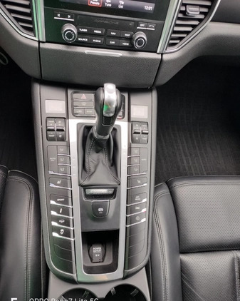 Porsche Macan cena 167500 przebieg: 153000, rok produkcji 2017 z Krynica-Zdrój małe 326